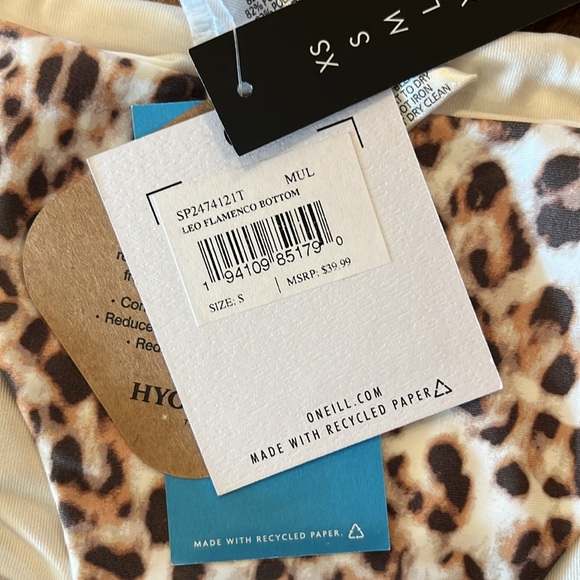 O’Neill bottoms - Picture 3 of 3